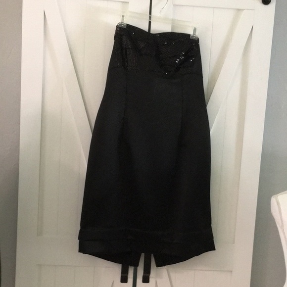 Tahari Auther S. Levine sequin Strapless evening dress. Size 12 - Picture 2 of 7